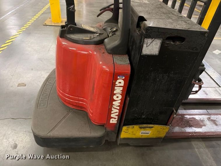 image for item NF9654 2005 Raymond 112TMFRE80L pallet jack