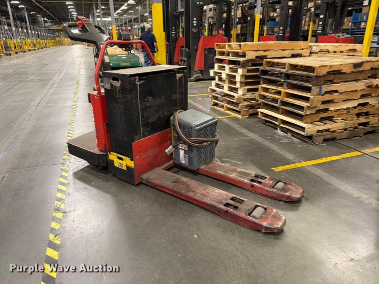 image for item NF9655 1996 Raymond 112TM-FRE60L pallet jack