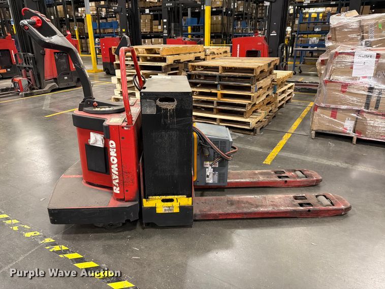image for item NF9655 1996 Raymond 112TM-FRE60L pallet jack