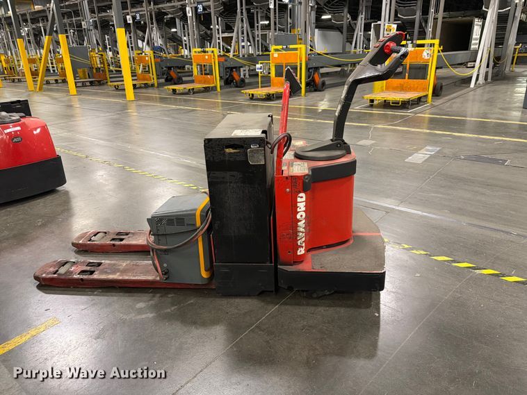 image for item NF9655 1996 Raymond 112TM-FRE60L pallet jack
