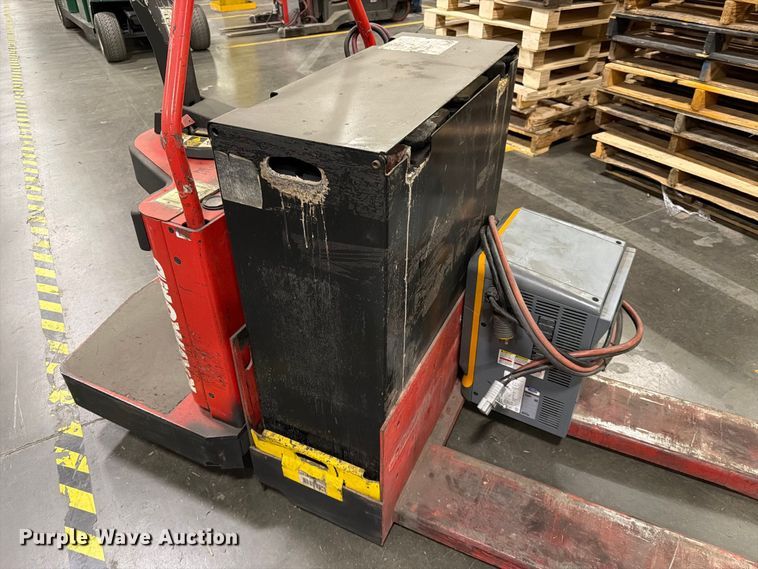 image for item NF9655 1996 Raymond 112TM-FRE60L pallet jack