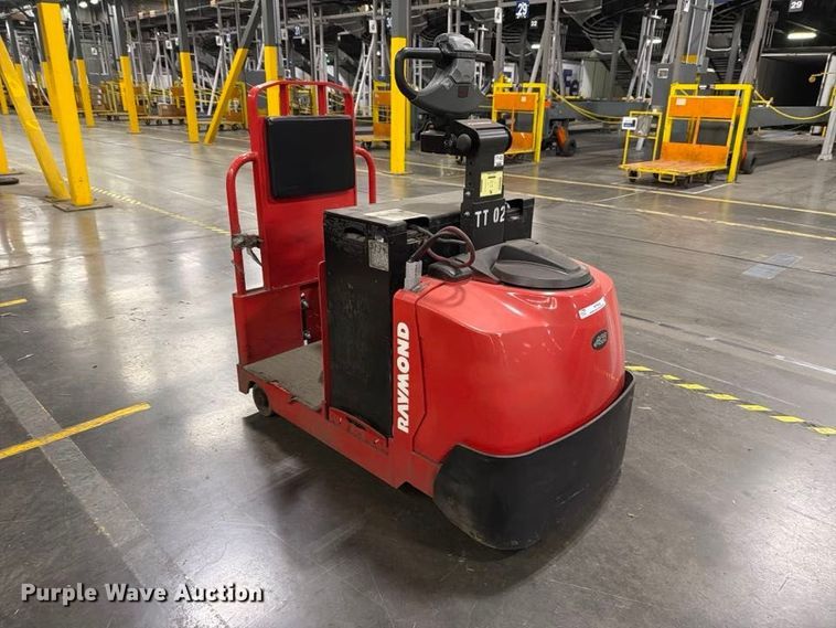 image for item NF9656 2019 Raymond 8610  tow tractor