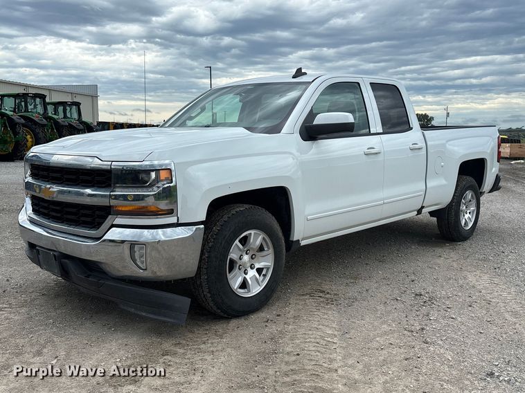 2018 Chevrolet Silverado 1500 Ext. Cab pickup truck