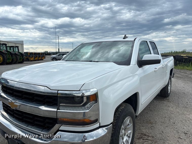 image for item NM9943 2018 Chevrolet Silverado 1500 Ext. Cab pickup truck