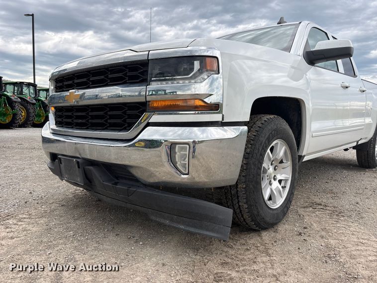 image for item NM9943 2018 Chevrolet Silverado 1500 Ext. Cab pickup truck