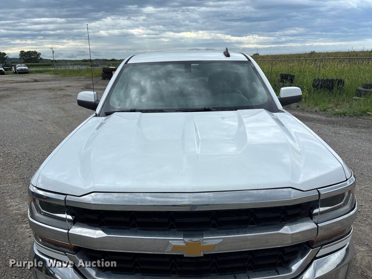 image for item NM9943 2018 Chevrolet Silverado 1500 Ext. Cab pickup truck