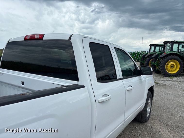 image for item NM9943 2018 Chevrolet Silverado 1500 Ext. Cab pickup truck