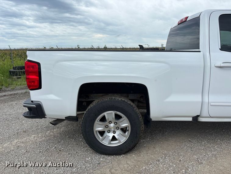 image for item NM9943 2018 Chevrolet Silverado 1500 Ext. Cab pickup truck