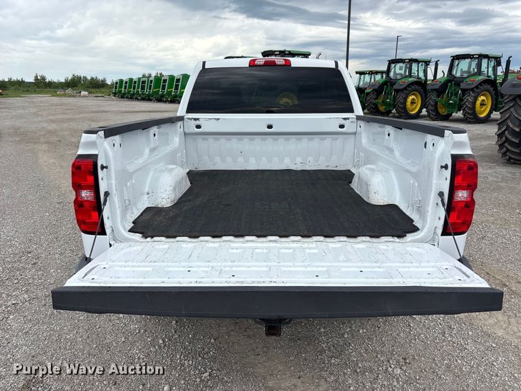 image for item NM9943 2018 Chevrolet Silverado 1500 Ext. Cab pickup truck