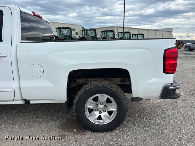 image for item NM9943 2018 Chevrolet Silverado 1500 Ext. Cab pickup truck