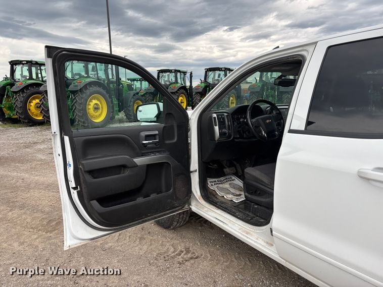 image for item NM9943 2018 Chevrolet Silverado 1500 Ext. Cab pickup truck
