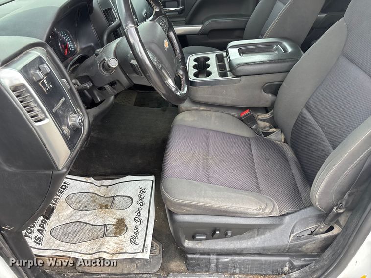 image for item NM9943 2018 Chevrolet Silverado 1500 Ext. Cab pickup truck