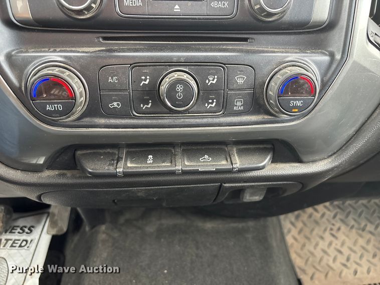 image for item NM9943 2018 Chevrolet Silverado 1500 Ext. Cab pickup truck