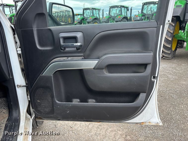 image for item NM9943 2018 Chevrolet Silverado 1500 Ext. Cab pickup truck