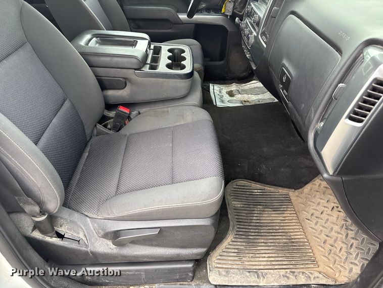 image for item NM9943 2018 Chevrolet Silverado 1500 Ext. Cab pickup truck