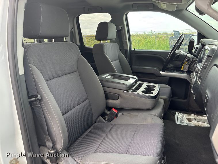 image for item NM9943 2018 Chevrolet Silverado 1500 Ext. Cab pickup truck