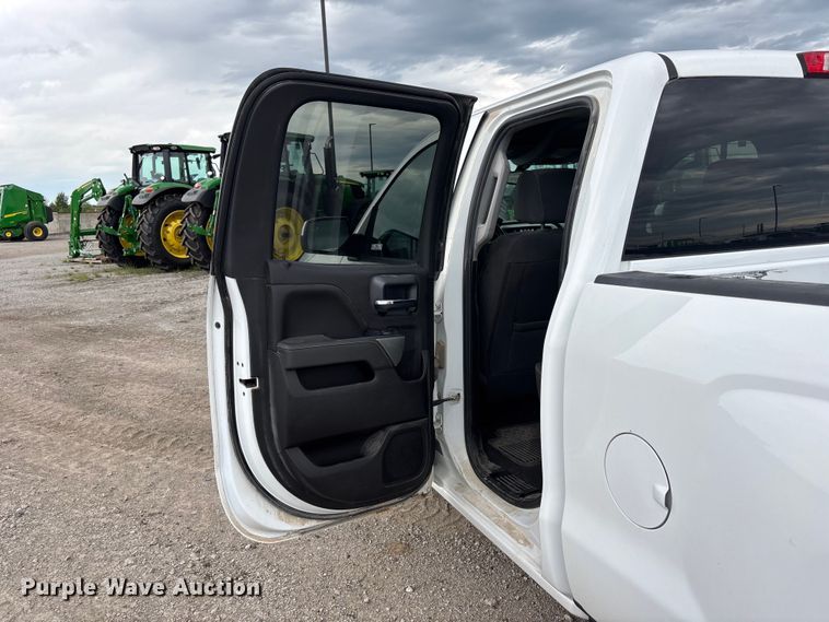 image for item NM9943 2018 Chevrolet Silverado 1500 Ext. Cab pickup truck
