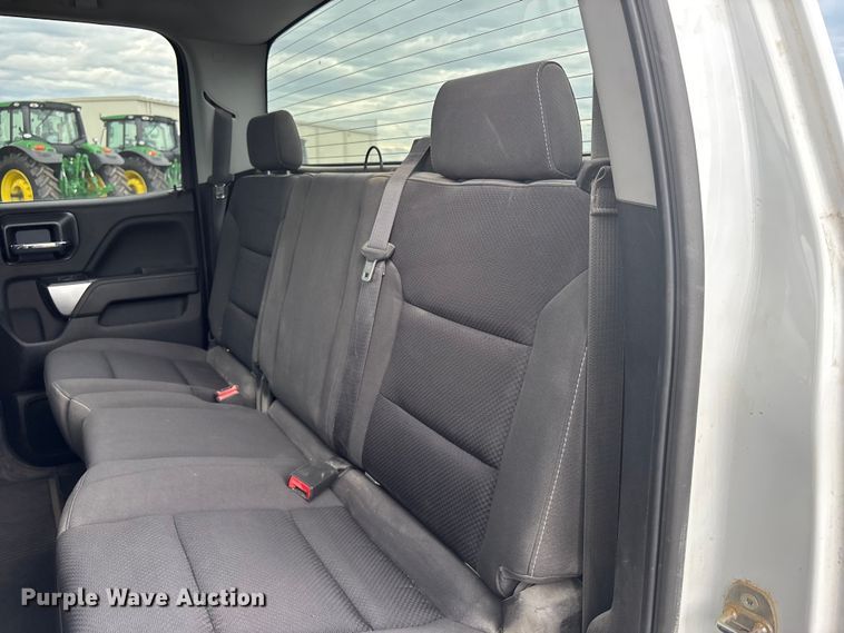 image for item NM9943 2018 Chevrolet Silverado 1500 Ext. Cab pickup truck