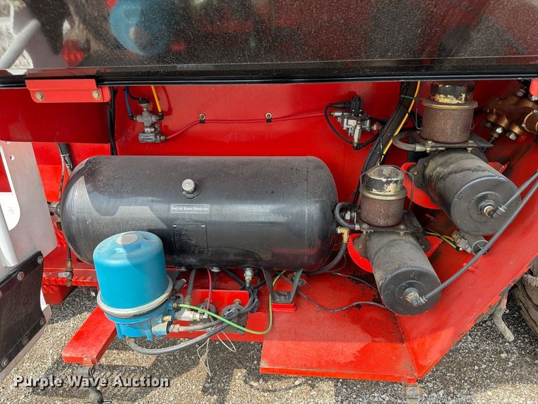 image for item OE9718 2018 Shuttlewagon Navigator NVX7035 railcar mover