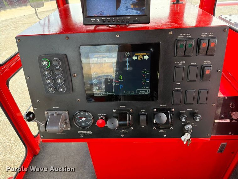 image for item OE9718 2018 Shuttlewagon Navigator NVX7035 railcar mover