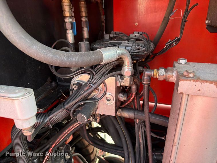 image for item OE9718 2018 Shuttlewagon Navigator NVX7035 railcar mover
