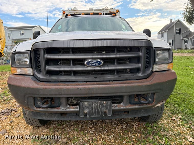 image for item OE9720 2003 Ford F450 Super Duty refuse truck