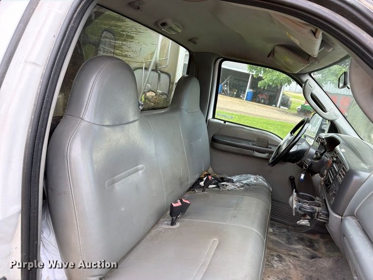 image for item OE9720 2003 Ford F450 Super Duty refuse truck