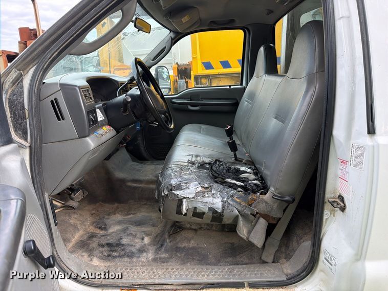 image for item OE9720 2003 Ford F450 Super Duty refuse truck