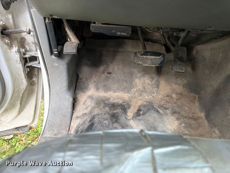 image for item OE9720 2003 Ford F450 Super Duty refuse truck
