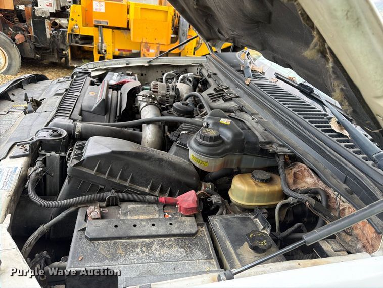 image for item OE9720 2003 Ford F450 Super Duty refuse truck