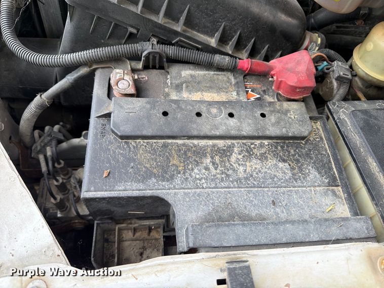 image for item OE9720 2003 Ford F450 Super Duty refuse truck