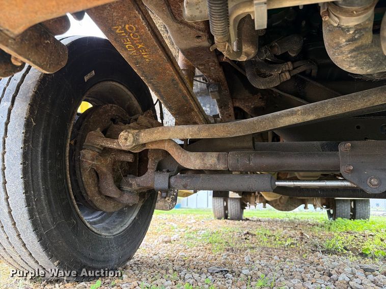 image for item OE9720 2003 Ford F450 Super Duty refuse truck