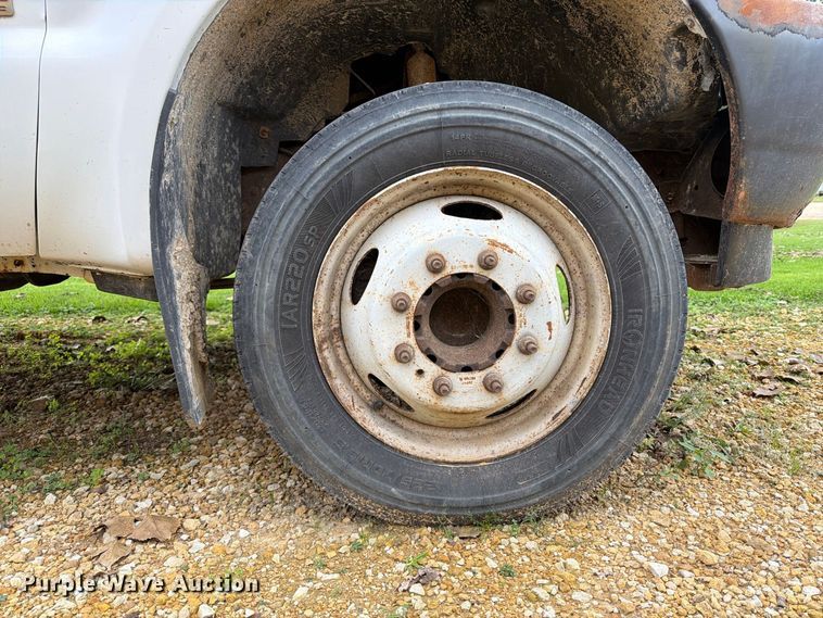 image for item OE9720 2003 Ford F450 Super Duty refuse truck