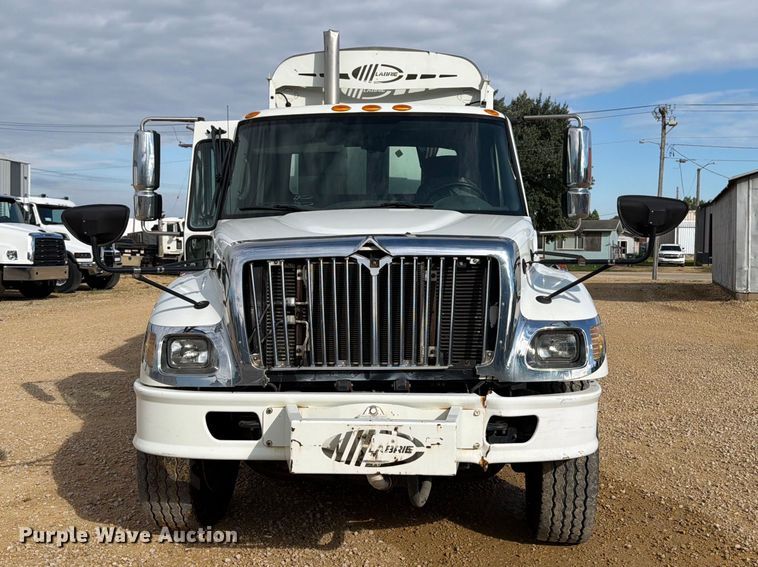 image for item OE9721 2007 International WorkStar 7400 refuse truck