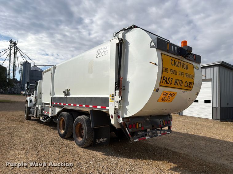 image for item OE9721 2007 International WorkStar 7400 refuse truck