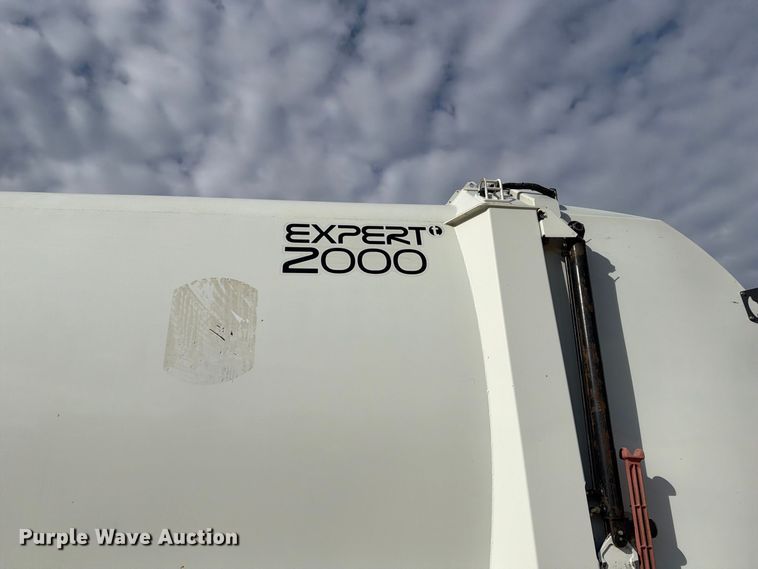 image for item OE9721 2007 International WorkStar 7400 refuse truck