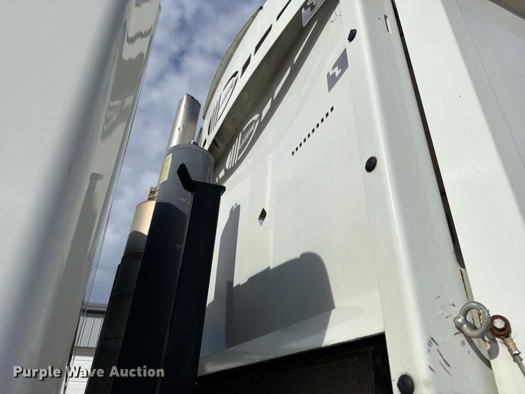 image for item OE9721 2007 International WorkStar 7400 refuse truck