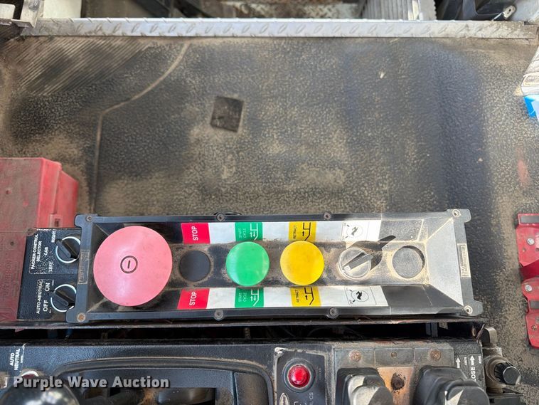 image for item OE9721 2007 International WorkStar 7400 refuse truck