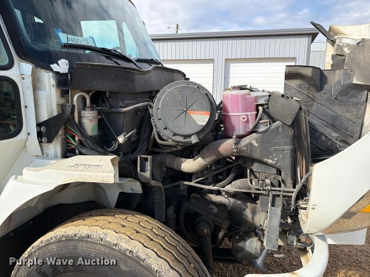 image for item OE9721 2007 International WorkStar 7400 refuse truck