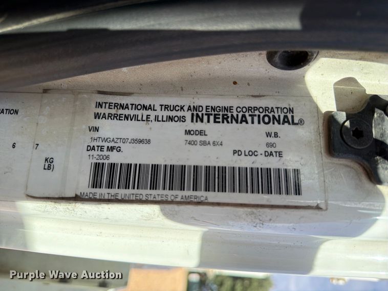image for item OE9721 2007 International WorkStar 7400 refuse truck