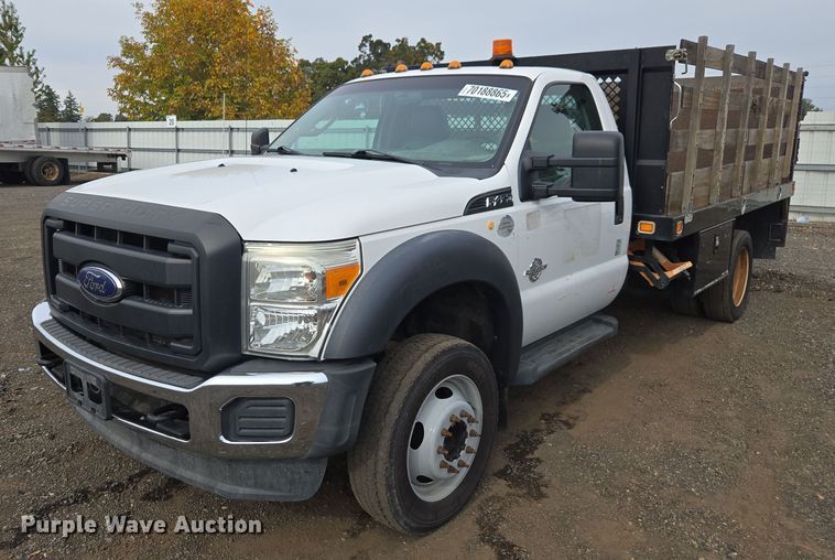 2015 Ford F450 Super Duty flatbed truck