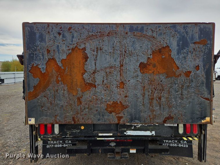image for item YA1004 2015 Ford F450 Super Duty flatbed truck