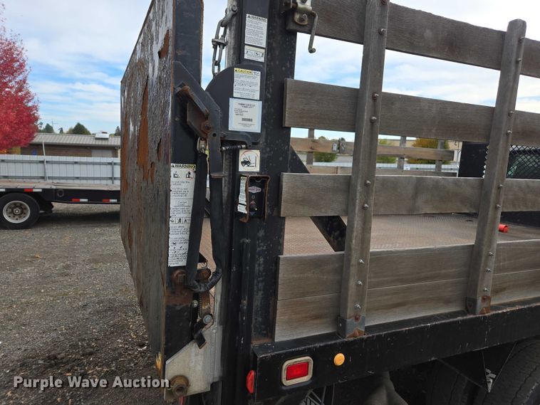 image for item YA1004 2015 Ford F450 Super Duty flatbed truck