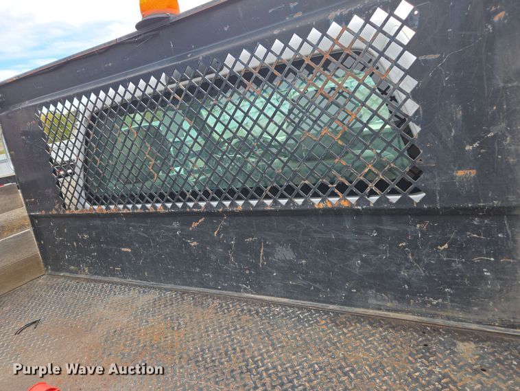 image for item YA1004 2015 Ford F450 Super Duty flatbed truck