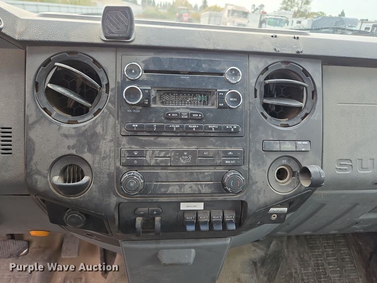 image for item YA1004 2015 Ford F450 Super Duty flatbed truck