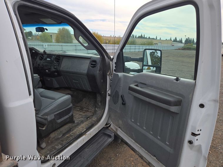 image for item YA1004 2015 Ford F450 Super Duty flatbed truck