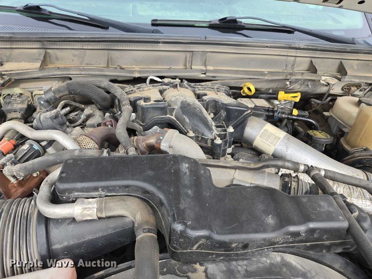 image for item YA1004 2015 Ford F450 Super Duty flatbed truck