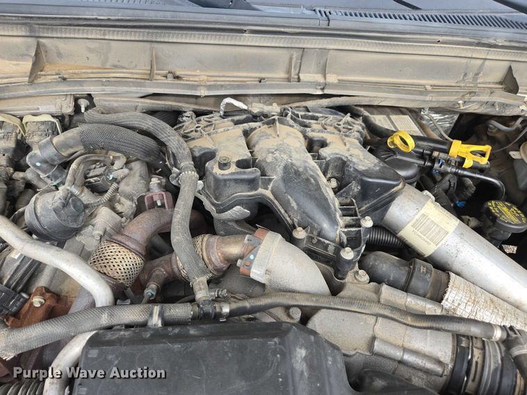 image for item YA1004 2015 Ford F450 Super Duty flatbed truck