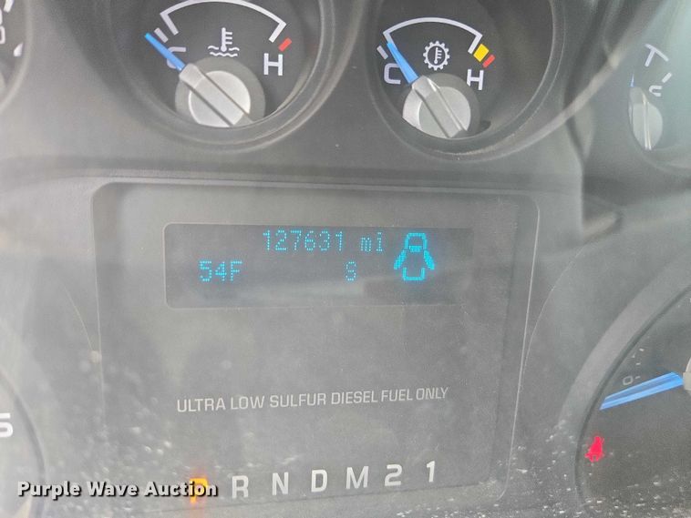 image for item YA1004 2015 Ford F450 Super Duty flatbed truck