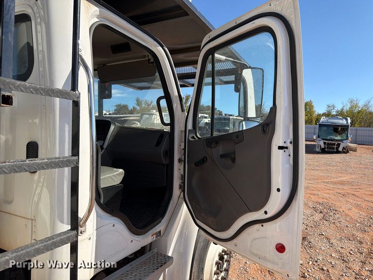 image for item YA4107 2020 Freightliner Business Class M2 forestry bucket truck